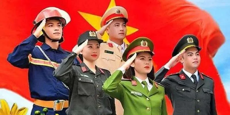 mo-thay-cong-an-danh-con-gi-2